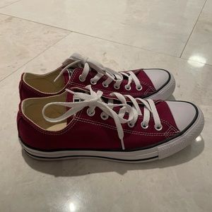 Low top Converse